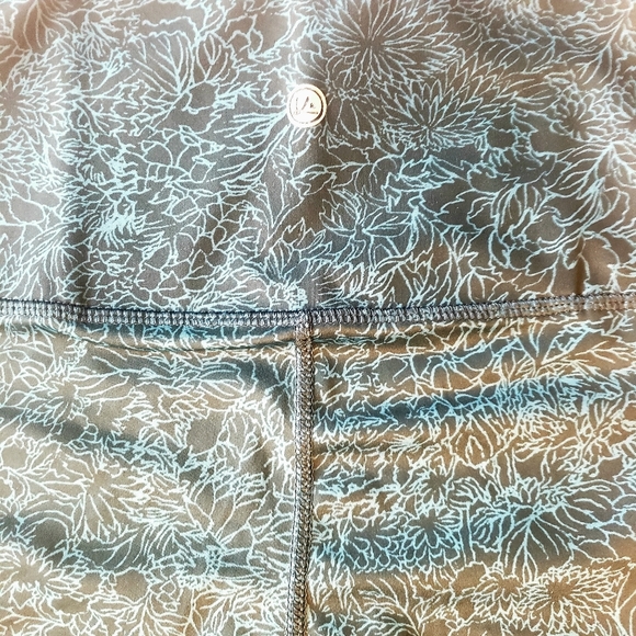 QUEENIEKE High Waisted Leggings | Teal Bloom | Size Small - Picture 4 of 4